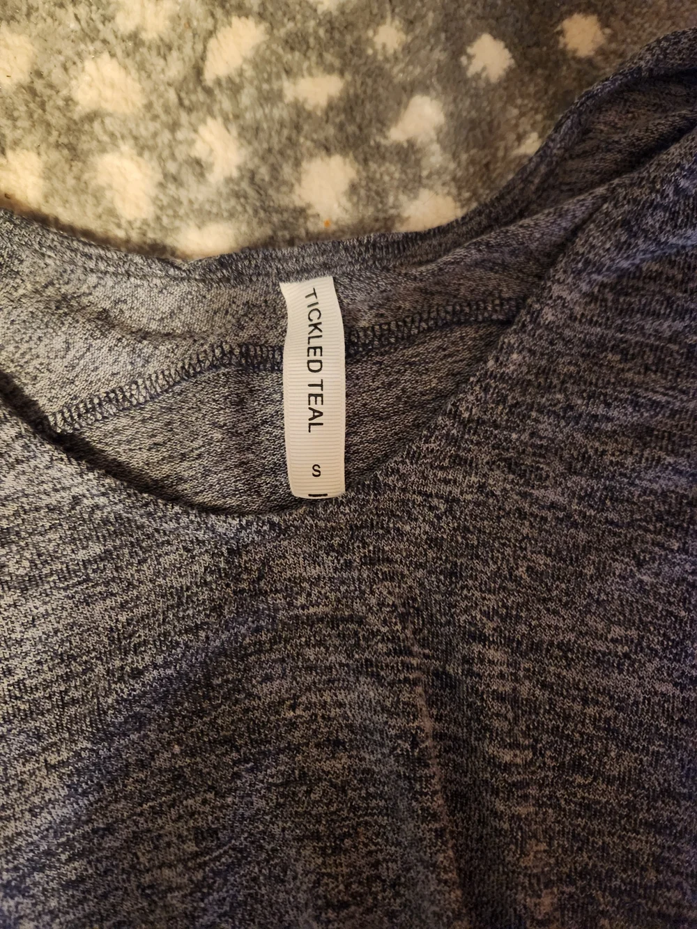 Tickled Teal Heathered Gray V-Neck Long Sleeve Top - Picture 2 of 2